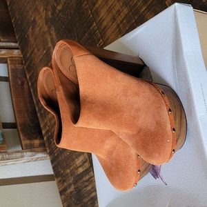 Jessica Simpson clog burnt orange size 71/2